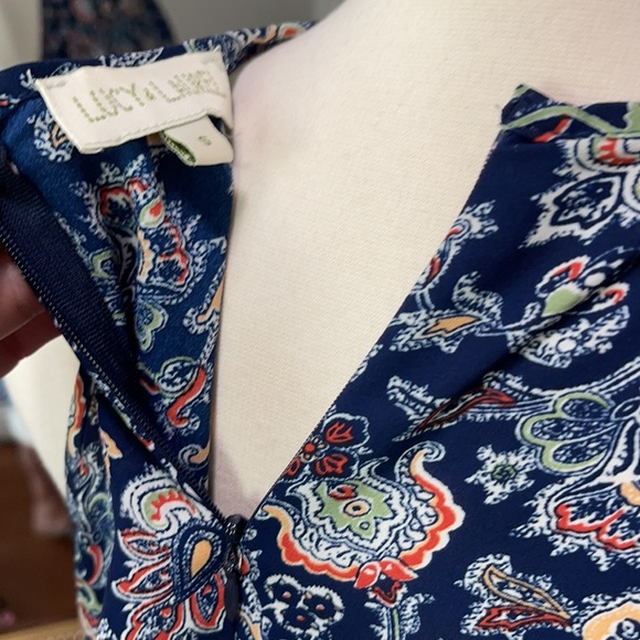 Lucy & Laurel Navy Multi Color Sleeveless Top - Picture 5 of 6